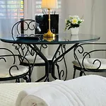 La Maison Rose Майори