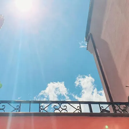 La Maison Rose Guest house