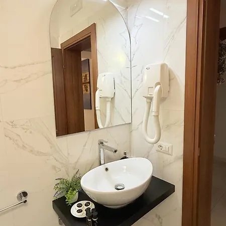 Гостевой дом La Maison Rose Майори